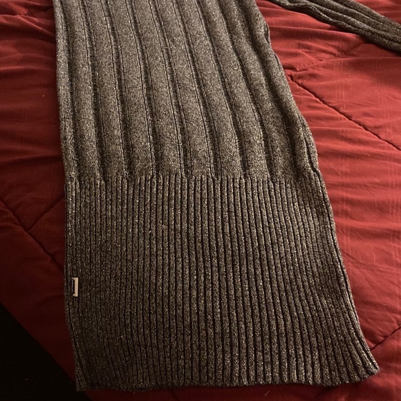 Size S gently used cute sweater - Picture 6 of 10